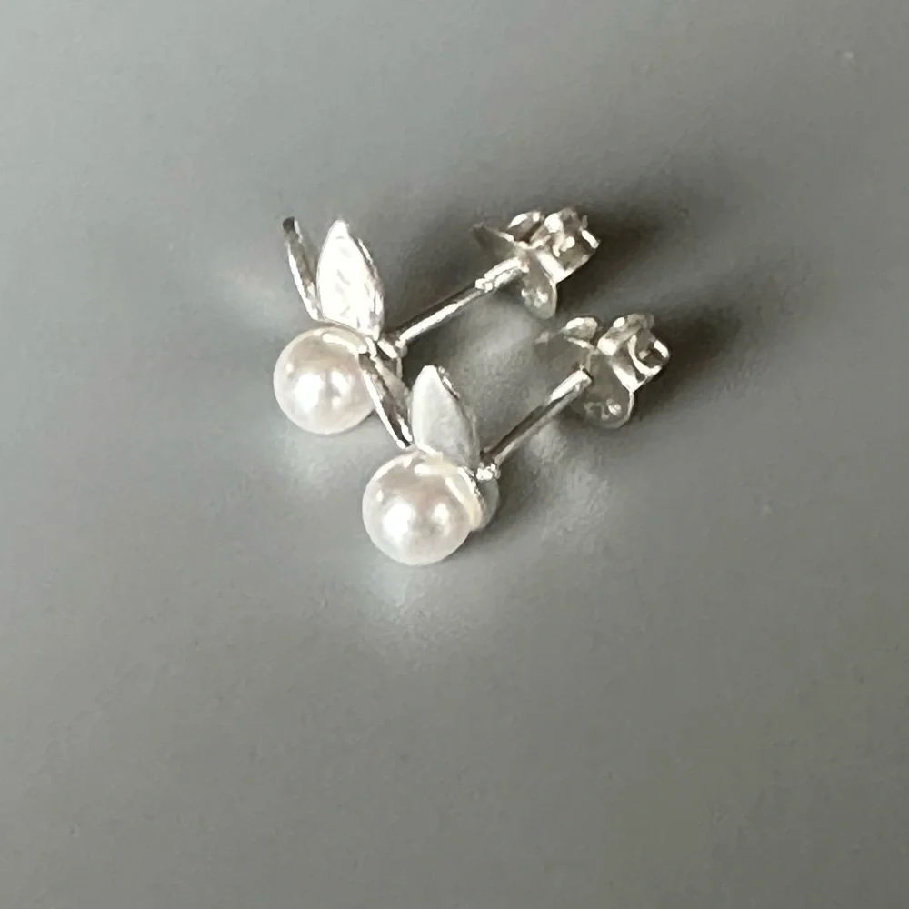 Sterling Silver Pearl Stud Bunny Ear Earrings